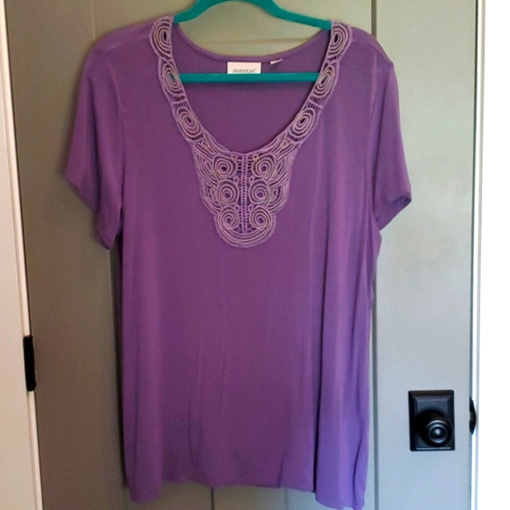 Avenue PLUS SIZE beaded blouse 14/16